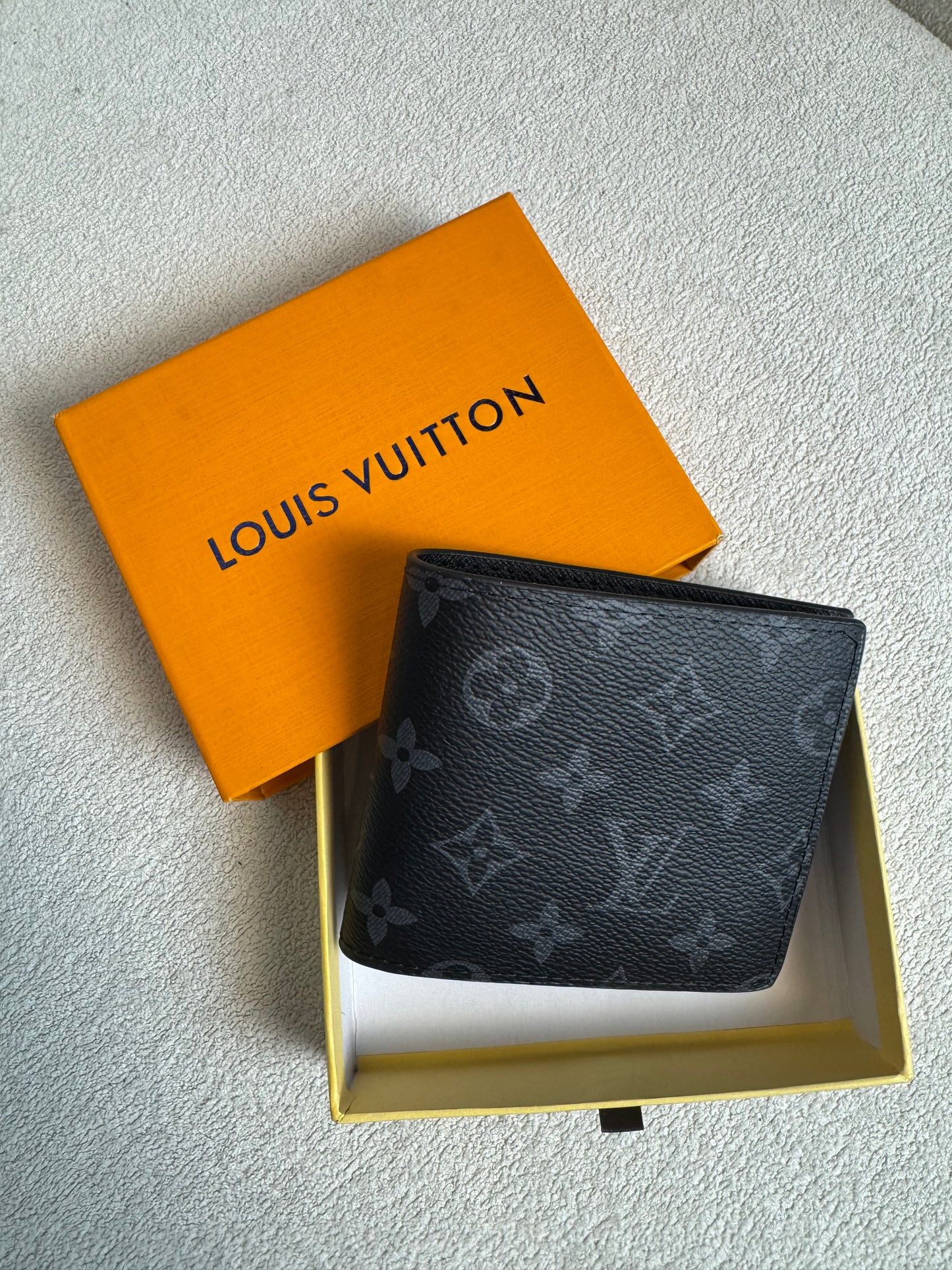 LV Men Signature Wallet