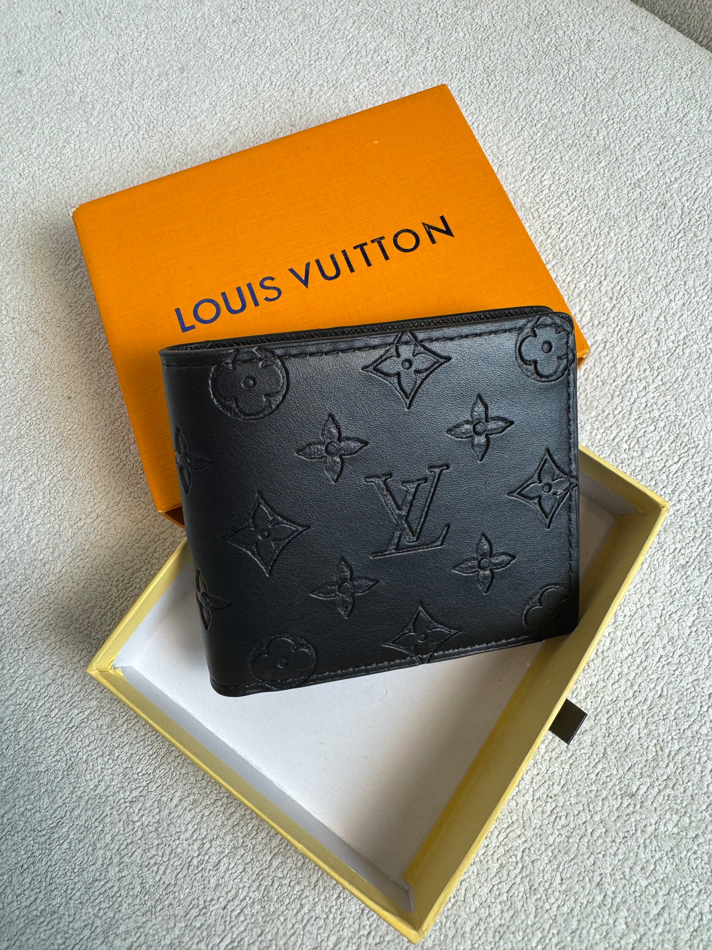 LV MEN WALLET BLACK 01